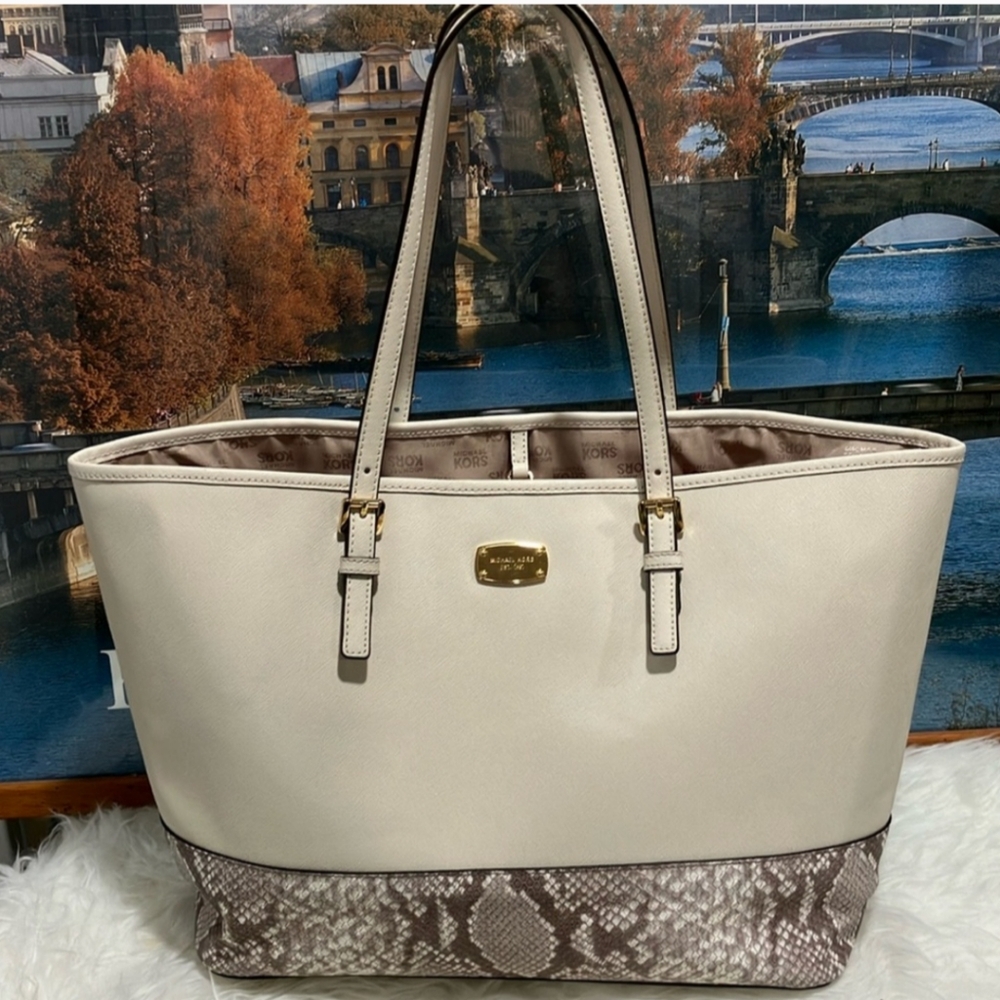 Michael Kors Tote